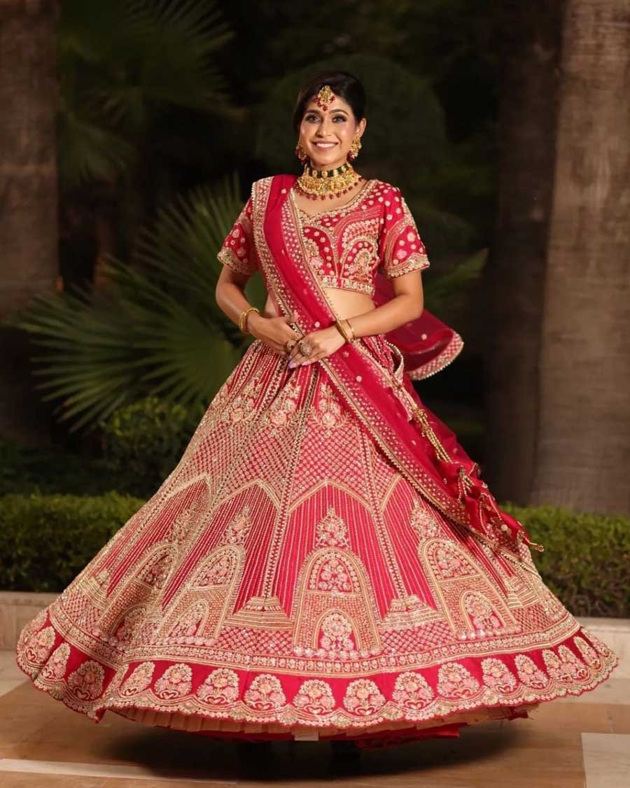 8 beadwork lehengas that will be perfect for any wedding wardrobe | Vogue  India