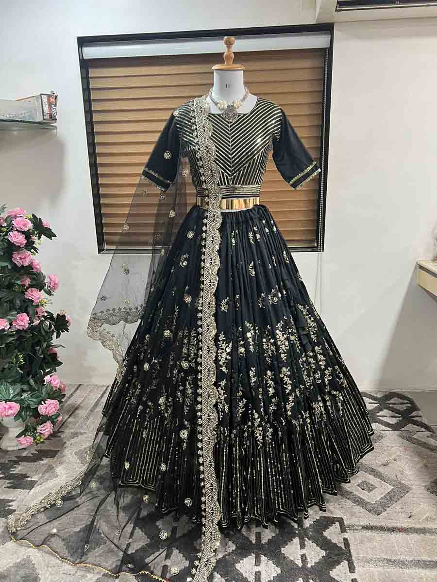 Black Colour Dulhan Lehenga Choli, Wedding Lehenga Choli LC502 – Fashion  Flux