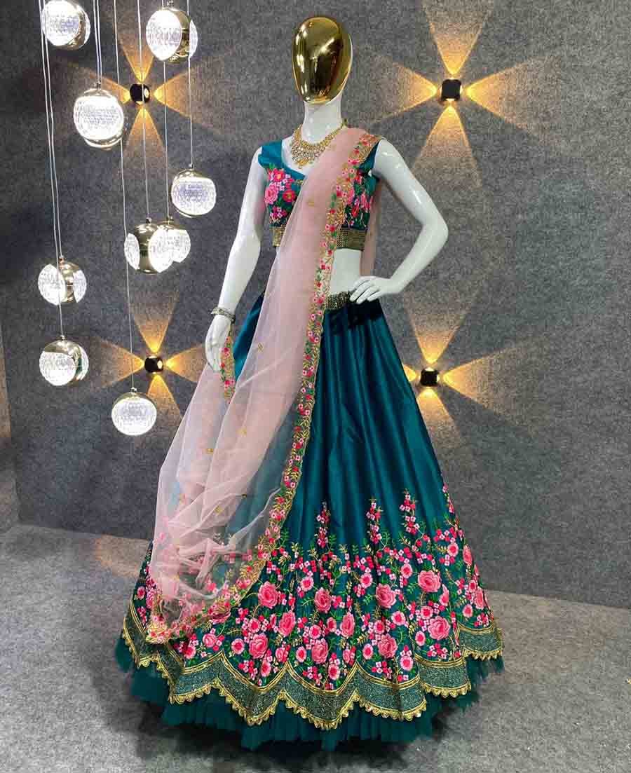 Pink Wedding Lehenga: Bridal Reception Outfit | Pink indian wedding, Indian  wedding wear, Bridal outfits