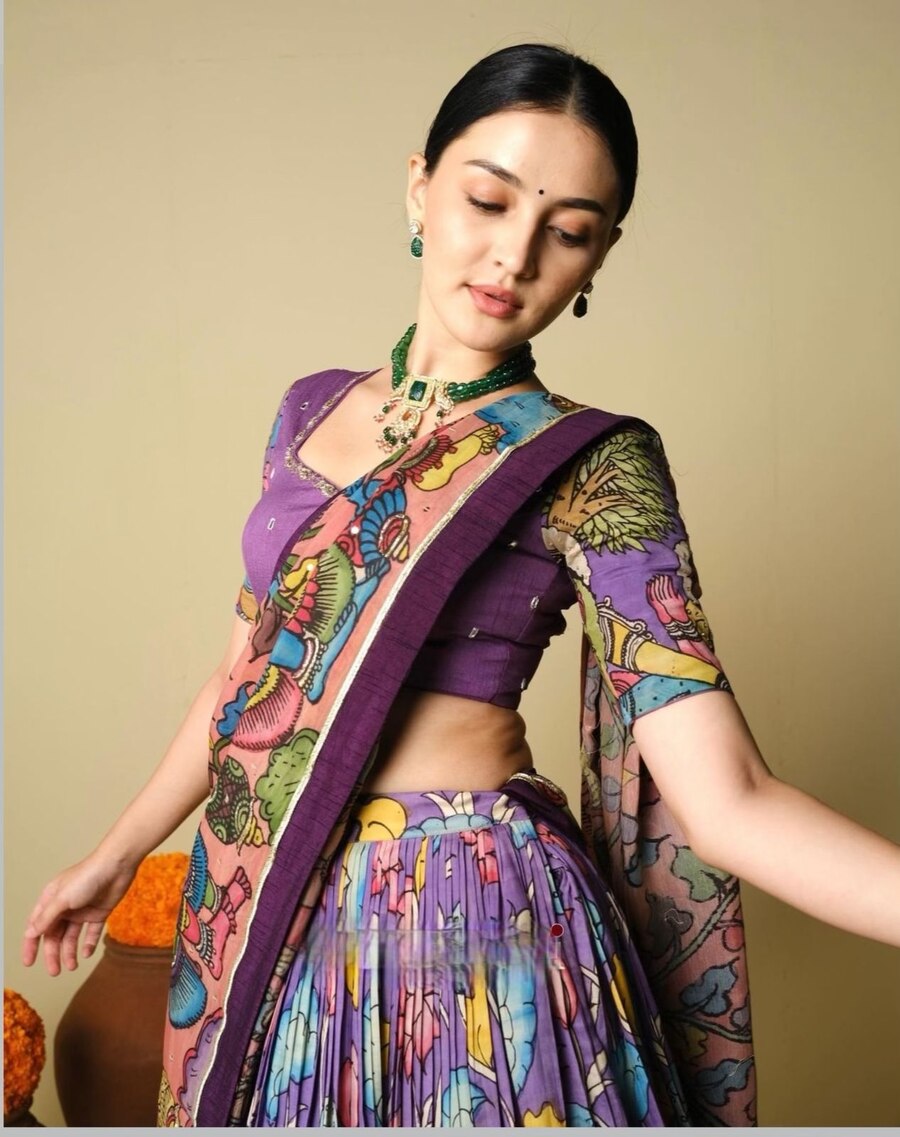 ATTRACTIVE-CREPE-KALAMKARI-PRINT-WORK-LEHENGA-CHOLI-WITH-DUPATTA-WEDDING-WEAR-WHOLESALE-PRICE-ETHNIC-GARMENT-4.jpeg