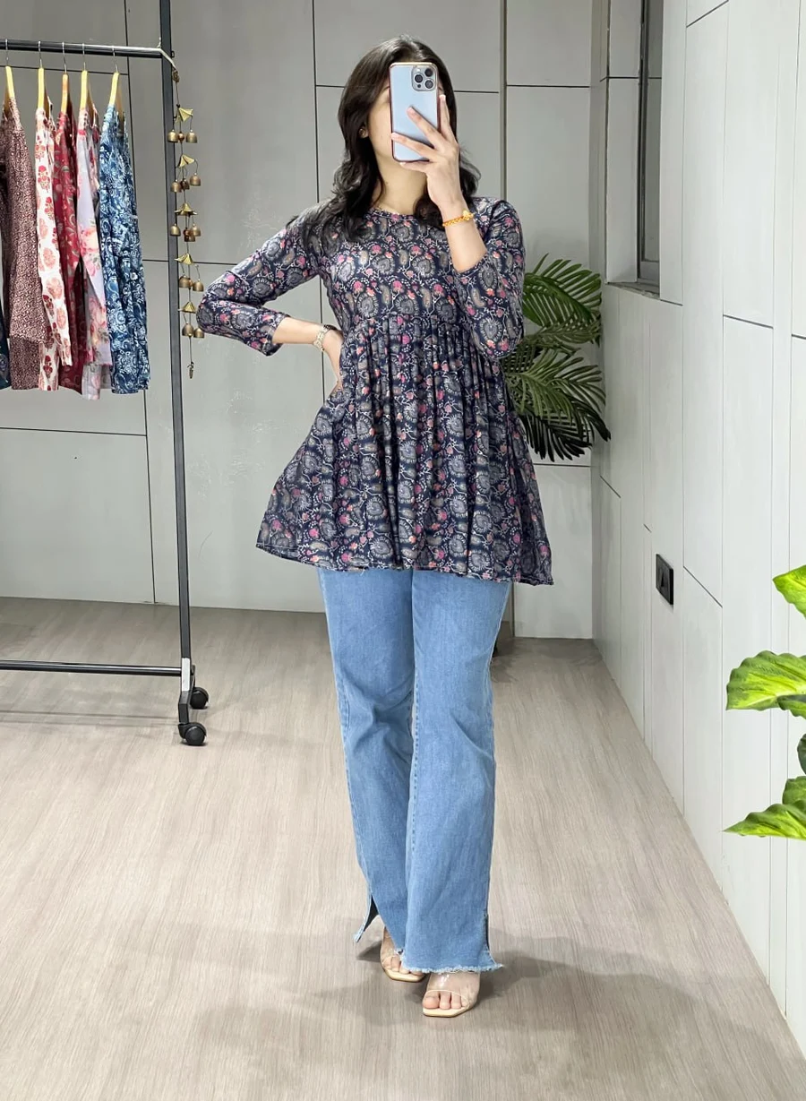 3RICH-LOOK-CAMBRIC-COTTON-TRADITIONAL-FLORAL-PRINTED-WORK-ONLY-TOP-DAILY-WEAR-WHOLESALE-PRICE-ETHNIC-GARMENT-17.webp